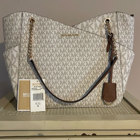 NWT Michael Kors Vanilla Shoulder Tote